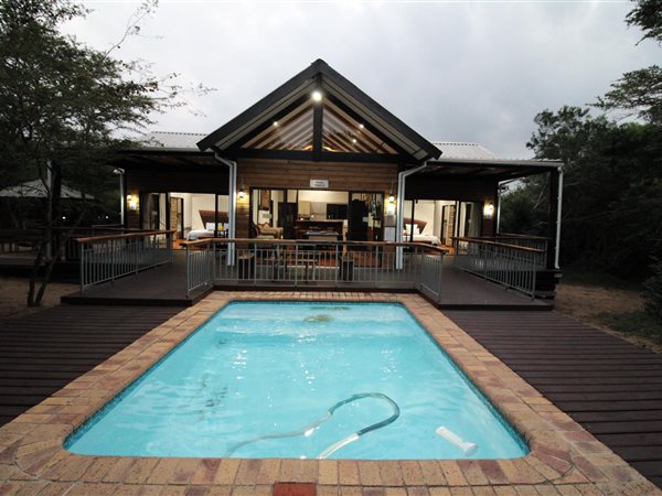 374  m² Commercial space 374  m² Commercial space