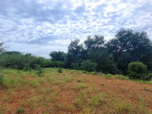 2 400 m² Land 2 400 m² Land