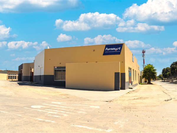 500  m² Retail Space 500  m² Retail Space