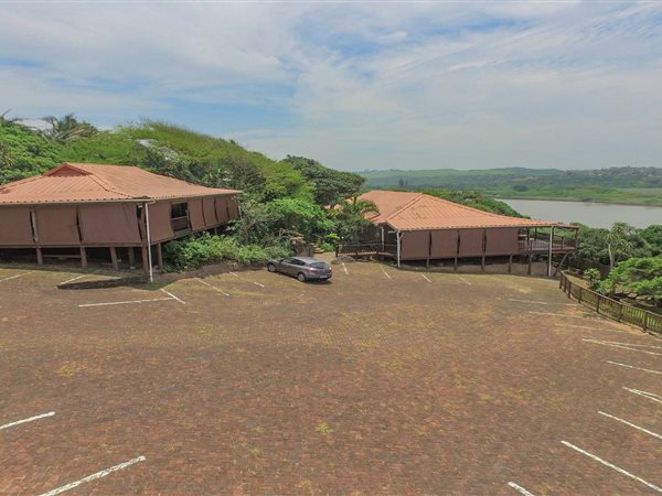 654  m² Commercial space 654  m² Commercial space