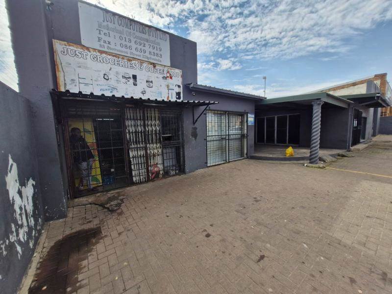 565  m² Industrial space 565  m² Industrial space