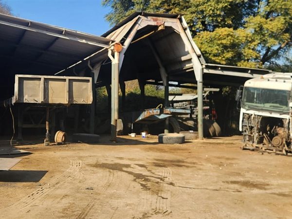 1 653  m² Industrial space 1 653  m² Industrial space
