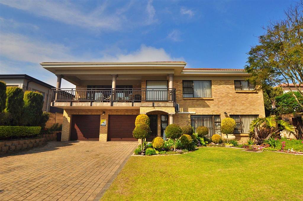 4 Bedroom House 4 Bedroom House