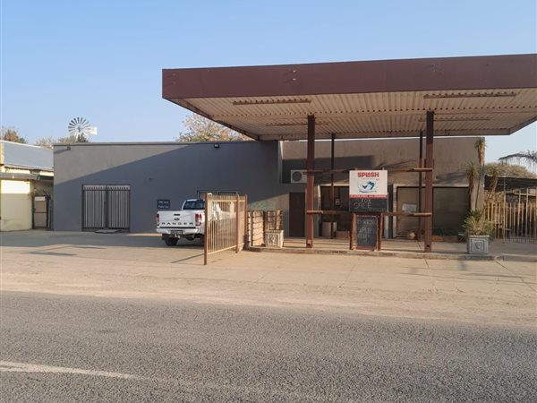 750  m² Commercial space 750  m² Commercial space