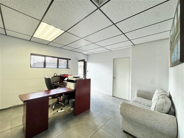 56  m² Office Space 56  m² Office Space