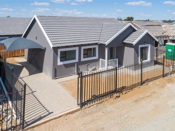 3 Bedroom Townhouse 3 Bedroom Townhouse