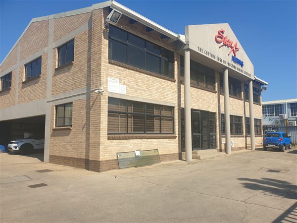 3 000  m² Industrial space 3 000  m² Industrial space