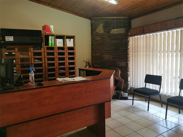 236  m² Commercial space 236  m² Commercial space