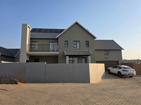 4 Bedroom Townhouse 4 Bedroom Townhouse