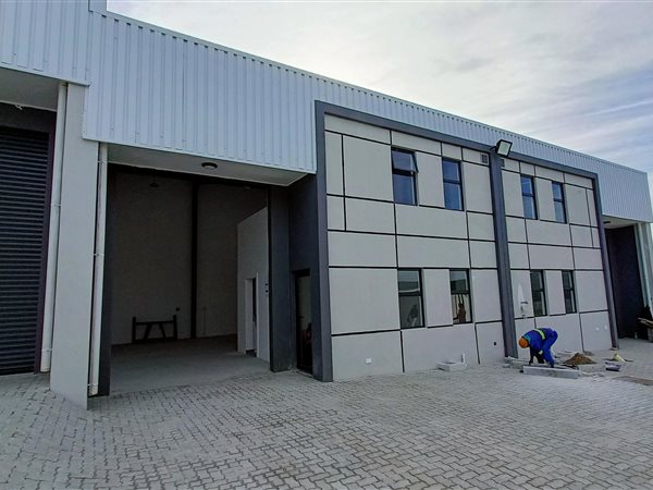 132  m² Industrial space 132  m² Industrial space
