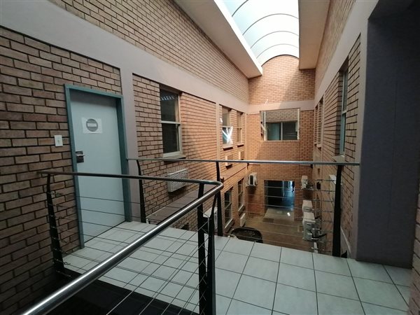 183  m² Commercial space 183  m² Commercial space