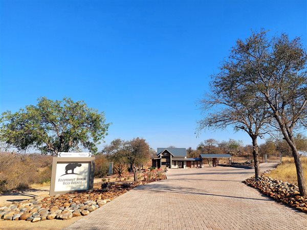 2 400 m² Land 2 400 m² Land